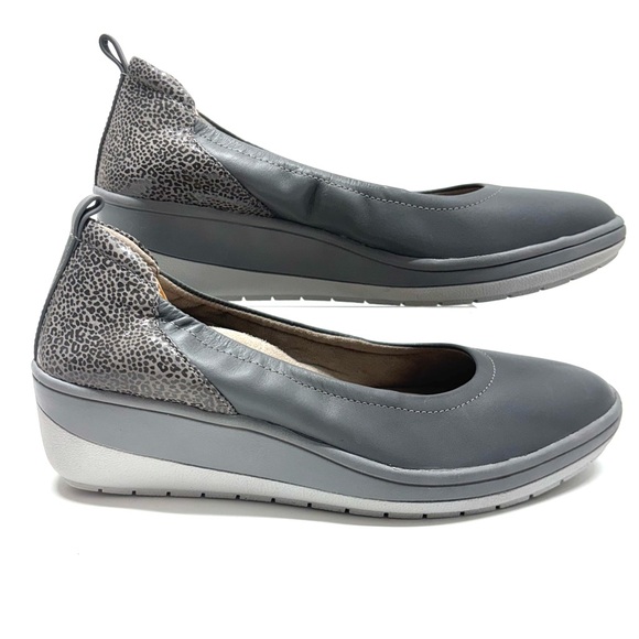 Vionic Shoes - Vionic Gray and Silver Slip-On Flats